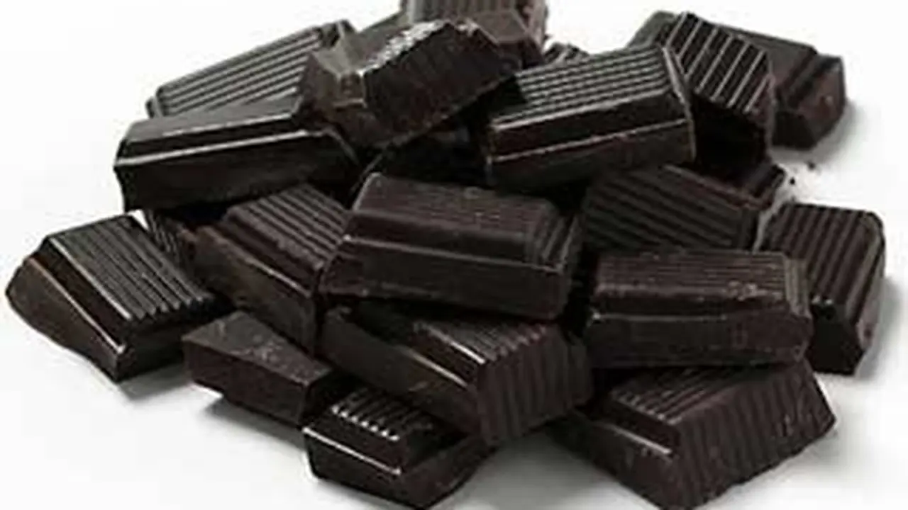 120603ccoklat-hitam.jpg