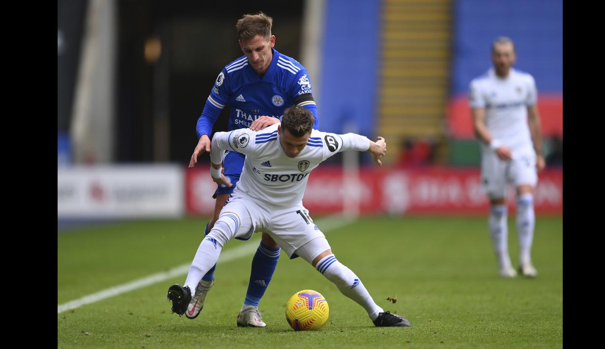 Dengan hasil ini, Leicester tertahan di urutan tiga dengan 39 poin dari 21 laga, tertinggal dua poin dari MU. Sementara Leeds ada di urutan 12 dengan 29 poin. (Foto: AP/Pool/Michael Regan)