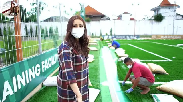 7 Potret Lapangan Bola Anak Momo Geisha, Dibuat dengan Standar FIFA