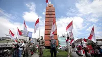 Aksi ‘3 Menit untuk Indonesia’ berlangsung di Simpang Lima, Jalan Asia Afrika Kota Bandung, seluruh lapisan masyarakat Kota Bandung menghaturkan penghormatan tertingginya untuk tanah air tercinta. (Foto: Humas Kota Bandung)