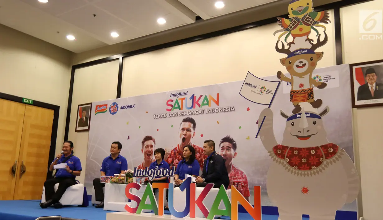 Suasana konferensi pers PT Indofood Sukses Makmur Tbk (INDF) terkait persiapan Asian Games 2018 di Jakarta, Kamis (26/4). INDF menganggap Asian Games 2018 bisa menjadi momentum menyatukan dan menyebarkan semangat. (Liputan6.com/Angga Yuniar)