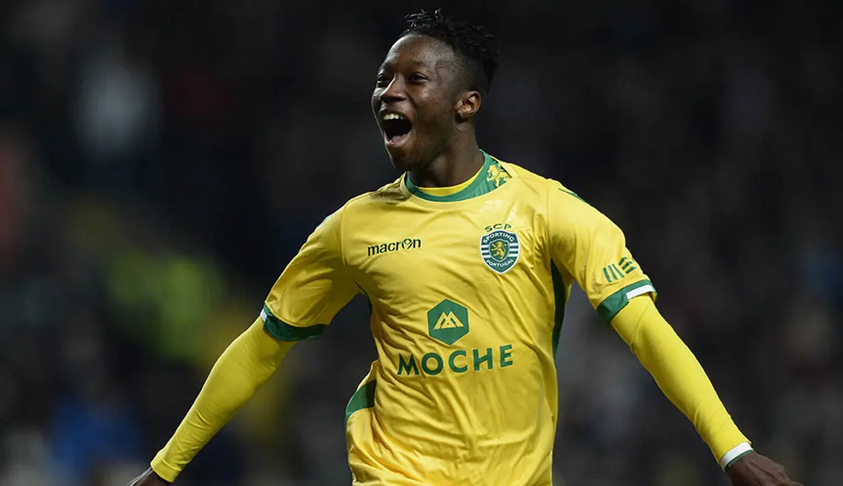 7. Carlos Mane (Sporting CP), gelandang sayap ini nyaman bermain di sisi kiri ataupun kanan. Baru berusia 21 tahun sudah berhasil menembus skuat inti dan menjadi andalan mendobrak lini belakang lawan. (AFP/Miguel Riopa)
