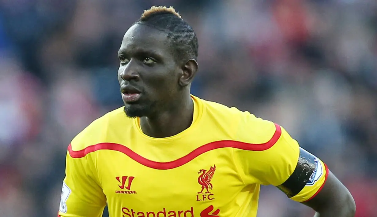 Mamadou Sakho - Pemain asal Prancis ini menjadi andalan Liverpool di lini belakang. Namun, Jurgen Klopp tidak cukup puas dengan performanya. (Foto: AFP/Ian Macnicol)
