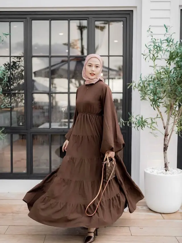 6 Potret Dara Arafah Tampil Stylish Pakai Gamis yang Bisa Jadi Inspirasi