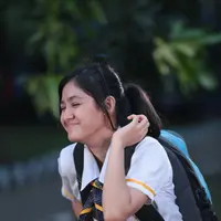 Syifa mendapatkan peran sebagai Royani atau biasa dipanggil Yani. Dalam sinetron tersebut, Cut Syifa menjadi sosok anak Betawi yang cuek nan tomboy. Manjat tembok sekolahan dan memanjat pohon juga pernah dialami. (Adrian Putra/Bintang.com)