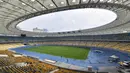 Suasana stadion NSC Olimpiyskiy yang akan menjadi tuan rumah final Liga Champions 2018 antara Real Madrid vs Liverpool, di Kiev, Senin (14/5). UEFA memilih Stadion Olimpiyskiy menjadi venue final Liga Champions pada 26 Mei mendatang. (AFP/Sergei SUPINSKY)