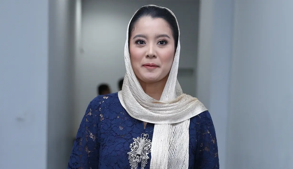 "Pilih part apa saja, itu sulit. Buat saya Malahayati luar biasa, lebih dari pahlawan. Dia laksamana pertama di Indonesia dan dunia. Tokoh yang luar biasa. Film dibuat kekinian namun kultur sejarahnya tidak hilang," ujar Marcella Zalianty.