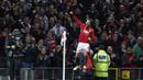Gelandang Manchester United, Juan Mata, merayakan gol yang dicetaknya ke gawang Manchester City pada laga Piala Liga di Stadion Old Trafford, Inggris, Rabu (26/10/2016). MU menang 1-0 atas City. (Reuters/Darren Staples)