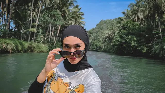Usai Jalani Umroh, Ini 7 Gaya Jess Amalia yang Tetap Tampil Berhijab