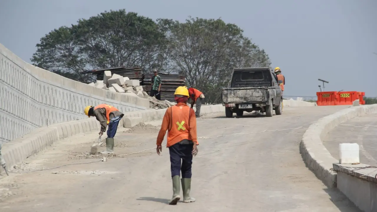 Setelah ditutup selama satu tahun lebih, underpass Kereta Bandara Soekarno-Hatta, di Jalan Perimeter Selatan, Kecamatan Neglasari, Kota Tangerang, akhirnya akan beroperasi kembali untuk umum.