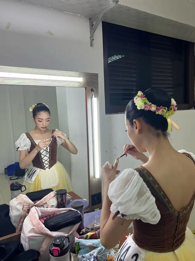 7 Potret Haruka Eks JKT48 yang Kini Tekuni Tari Balet, Ikut Kompetisi
