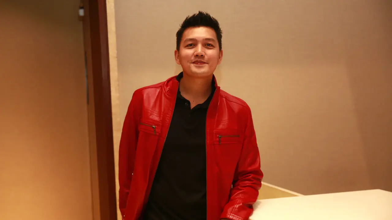 [Fimela] Dirly di gala premier film KNK: Santa Claus Dari Jakarta?
