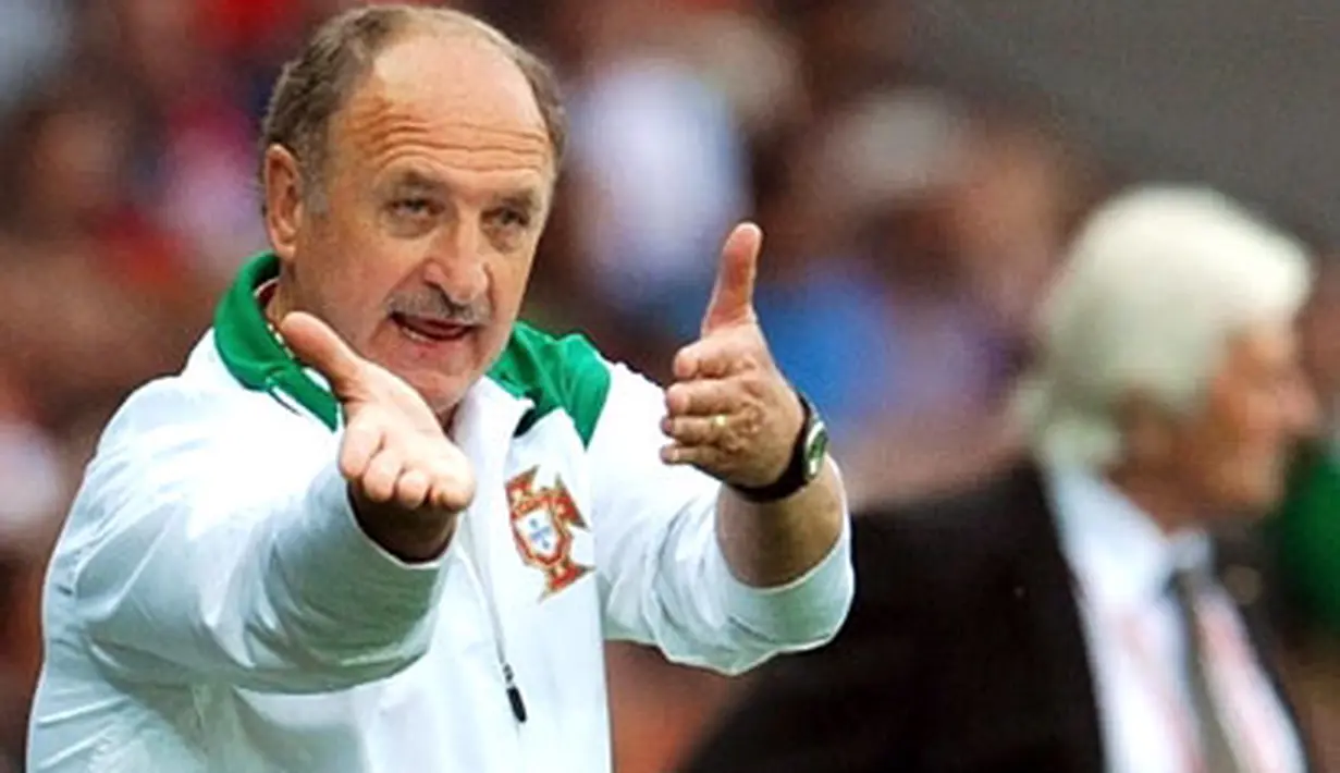The coach of the Portuguese national football team Luiz Felipe Scolari gestures during the Euro 2008 Championships Group A football match Czech Republic vs. Portugal on June 11, 2008 at Stade de Geneve in Geneva, Switzerland. AFP PHOTO DIMITAR DILKOFF