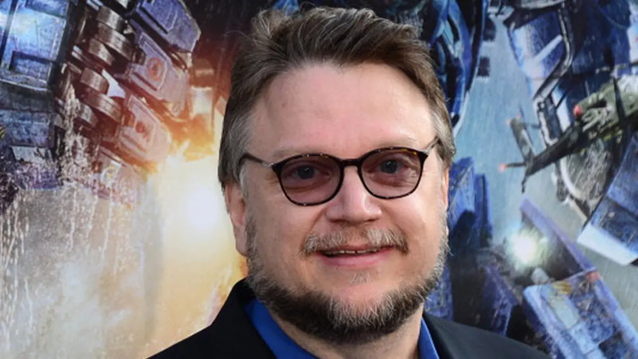guillermo-del-toro-131101b.jpg