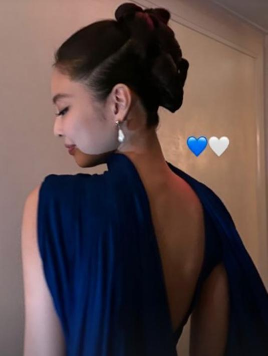 Jennie sendiri menjadi salah satu tamu undangan yang begitu mencuri perhatian di media sosial selama acara berlangsung. Bahkan, namanya menjadi yang paling banyak di mention di media sosial X (Twitter). (Liputan6.com/IG/@jennierubyjane)