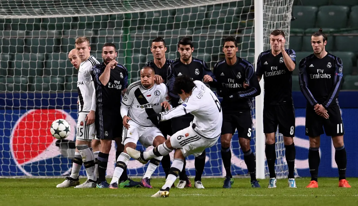 Hingga 2 November lalu, El Real telah memainkan 16 laga, dengan 11 di antaranya meraih kemenangan, dan sisanya berakhir imbang. (AFP/Odd Andersen)