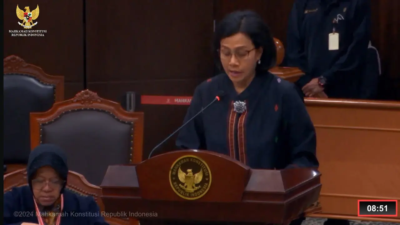 Menteri Keuangan (Menkeu) Sri Mulyani Indrawati menghadiri sidang sengketa Pilpres di Mahkamah Konstitusi (MK) sebagai saksi, Jumat (5/4/2024). (Tira/Liputan6.com)