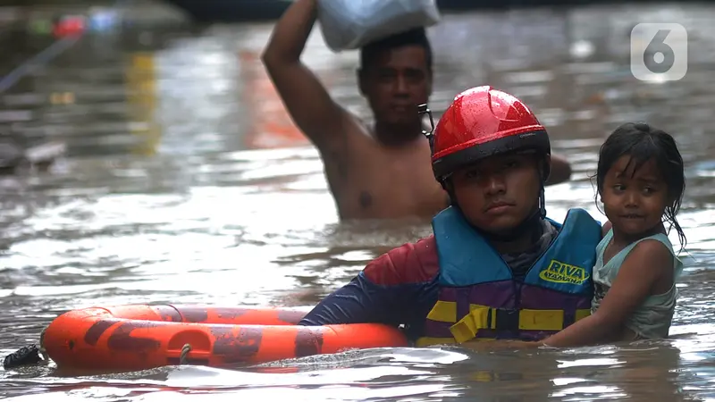 Ilustrasi evakuasi korban banjir Jakarta
