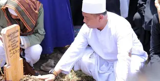 Istri kedua Opick Meninggal dunia, Opick: 8 pintu surge sekarang terbuka dan darimana saja dia boleh masuk.