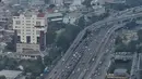 Untuk diketahui, kombinasi tingginya emisi kendaraan bermotor, aktivitas industri, dan faktor meteorologi seperti kecepatan angin rendah dan suhu udara yang tinggi sangat memengaruhi kualitas udara suatu wilayah. (Liputan6.com/Angga Yuniar)