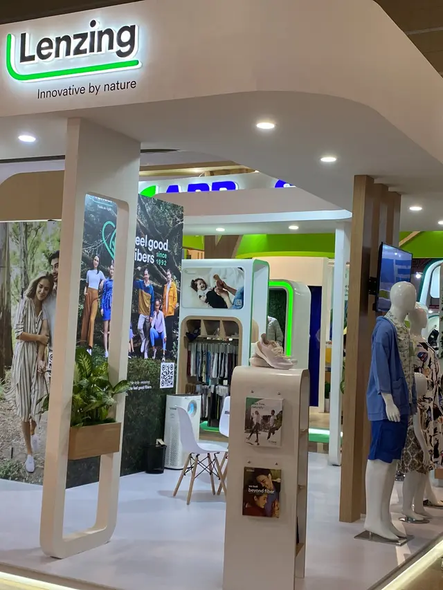 Pembuktian Fashion Lokal Kini Lebih Ramah Lingkungan dengan Menggunakan Dua Serat Pakaian