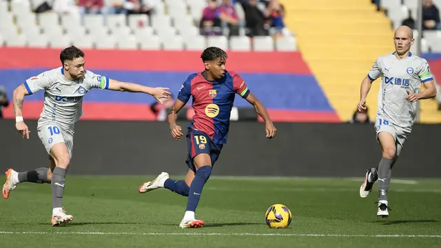 Foto: Gocek 5 Pemain Sekaligus, Aksi Tak Terbendung Lamine Yamal saat Barcelona Vs Deportivo Alaves di Liga Spanyol