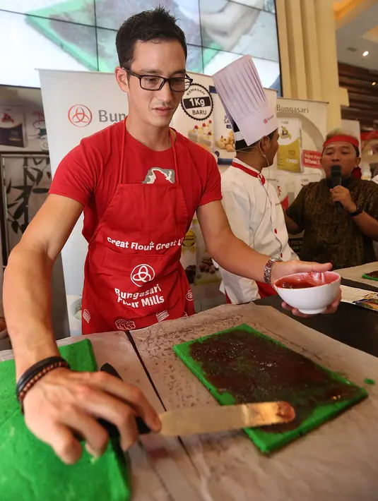 Mantan suami Tamara Bleszynski itu mengaku bahwa kuliner merupakan passionnya. Apalagi selama ini, selai sibuk dengan akting, ia juga mengurus beberapa bisnis kuliner. (Bambang E Ros/Bintang.com)