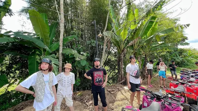 Ahmad Dhani beerlibur bersama keluarga (Instagram/ahmaddhaniofficial)