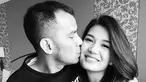 Judika Nalon Abadi Sihotang atau akrab disapa Judika menikah dengan Duma Riris pada 31 Agustus 2013 setelah berpacaran selama lima setengah tahun tanpa restu orang tua Duma. (Liputan6.com/IG/@duma_riris)