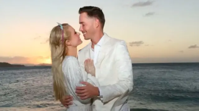 6 Momen Tunangan Paris Hilton dan Carter Reum, Dilamar Dengan Cincin Senilai Rp 28 M. (Sumber: Instagram/parishilton)