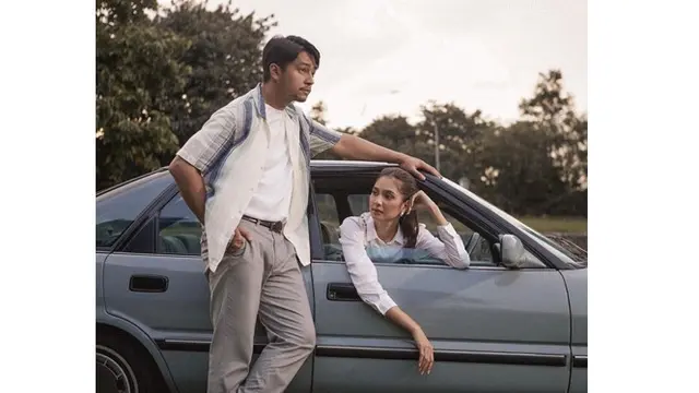 7 Gaya Pemotretan Mikha Tambayong dan Deva Mahenra, Bak Prewedding