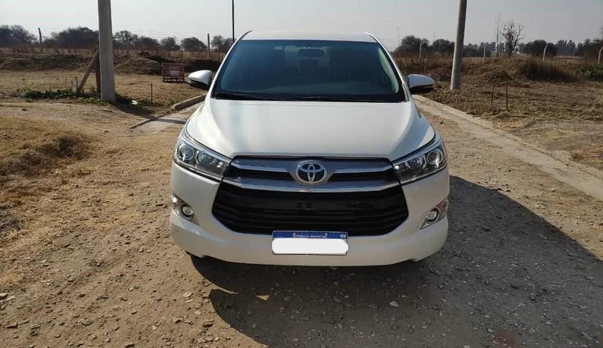 Toyota Innova rebord di Argentina. (Source: Instagram/@toyotainnovaintheworld)