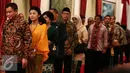 Menteri Perhubungan Ignasius Jonan dan sejumlah pejabat hadir dalam Silaturahmi Idul Fitri 1437 H di Istana Negara, Jakarta, Senin (11/7). (Liputan6.com/Faizal Fanani)
