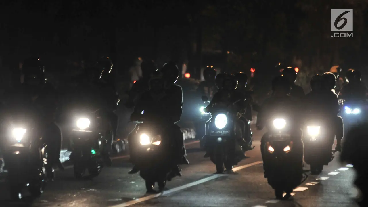 Pemudik Sepeda Motor Padati Jalur Kalimalang