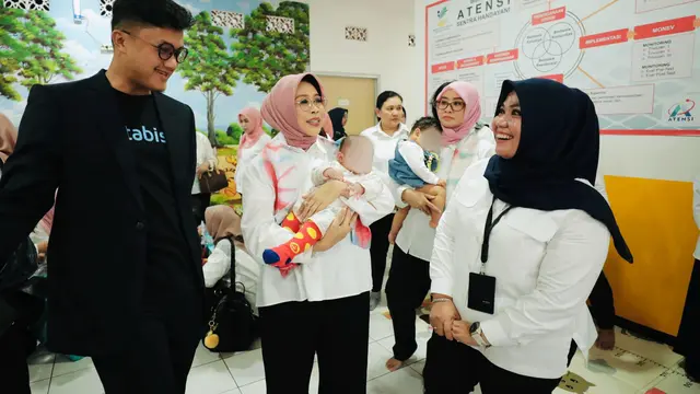 Perkuat Kepedulian Sosial, DWP Kemensos Salurkan Bantuan ATENSI dan Donasi ke Sentra Handayani