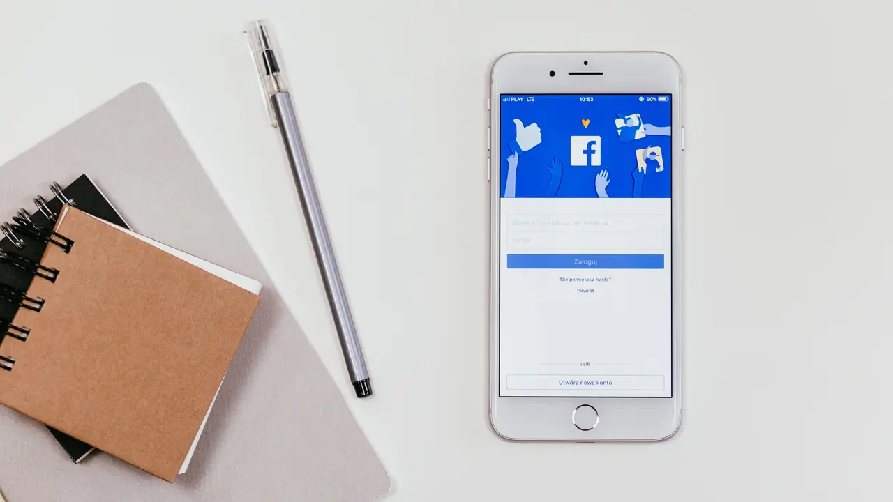 Ilustrasi media sosial, Facebook