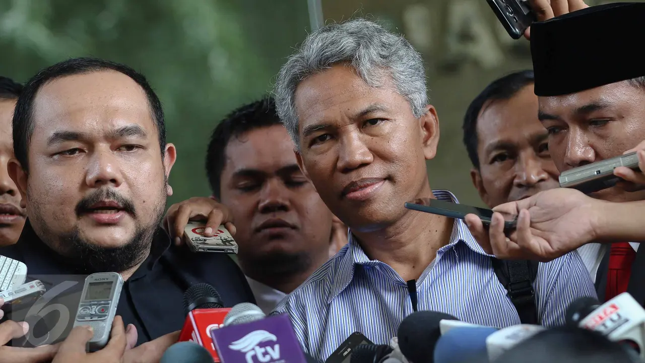 20161110-Buni Yani Diperiksa Bareskrim Polri Sebagai Saksi-Jakarta