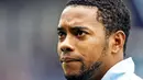 Gaya striker Manchester City, Robinho sebelum laga EPL melawan Portsmouth di Fratton Park, 30 Agustus 2009. AFP PHOTO/Glyn Kirk 
