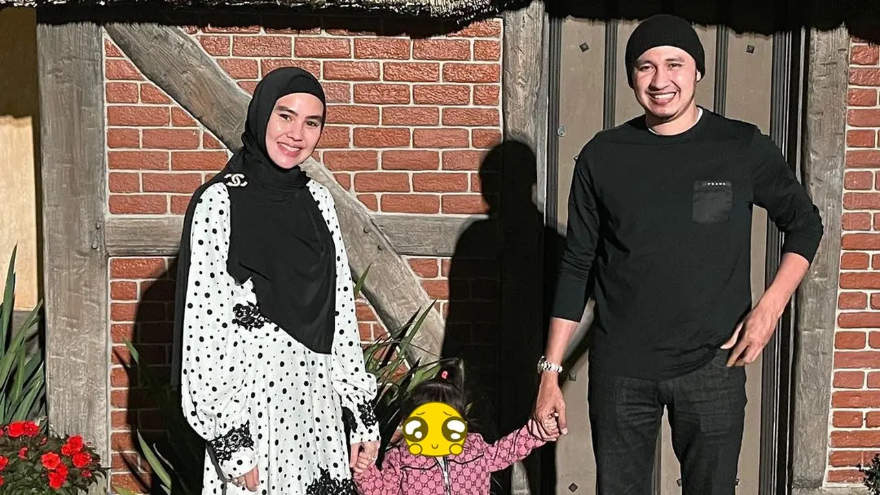 7 Potret Liburan Keluarga Kartika Putri di Amerika, Seru Banget