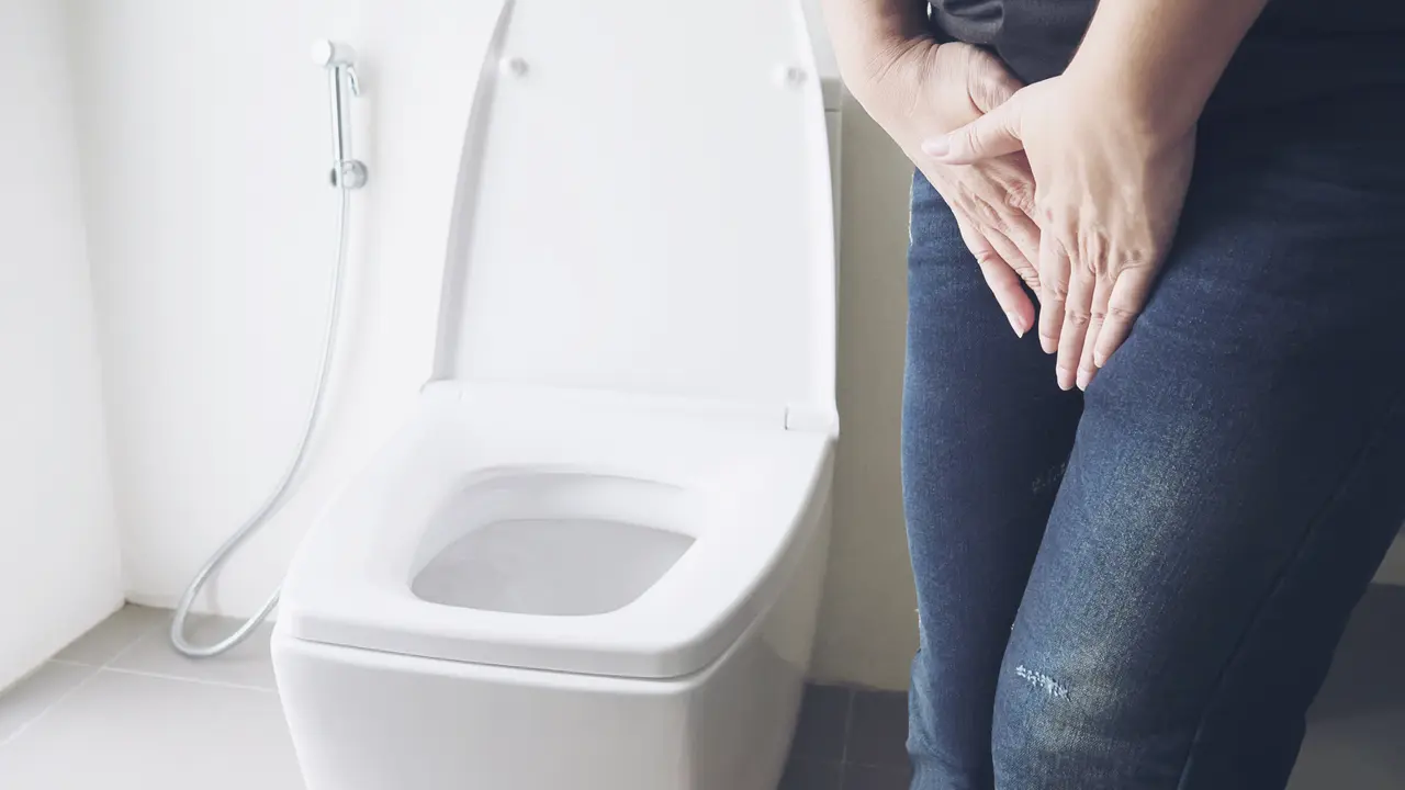 5 Gejala Infeksi Saluran Kemih Akut, Salah Satunya Urine Keruh dan Berbau Tajam