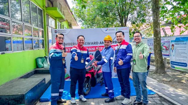 Awak Mobil Tangki (AMT) PT Elnusa Petrofin (EPN), anak usaha PT Elnusa Tbk (ELSA). (Dok Petrofin)