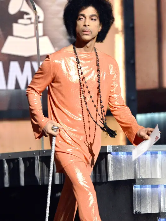 Sumber terdekat menambahkan bahwa, Prince disarankan berdiam dirumah sakit selama 24 jam untuk kondisinya agar semakin membaik. (AFP/Bintang.com)