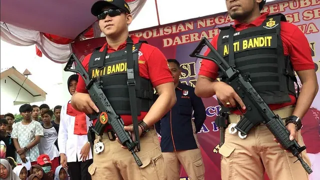 Kemasan Unik Polres Gowa Dalam Menyosialisasikan Pendaftaran Polri Zaman Now kepada Kalangan Remaja Gowa, Sulsel (Liputan6.com/ Eka Hakim)
