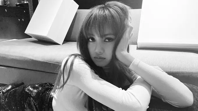 Lisa BLACKPINK