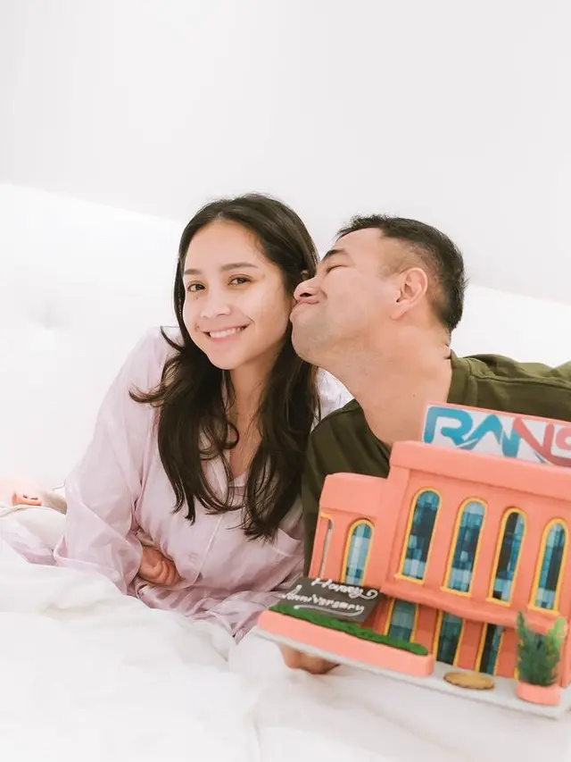 Nagita Slavina Merayakan 10 Tahun Pernikahan dengan Raffi Ahmad. [@raffinagita1717]