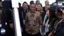 Menhan Ryamizard Ryacudu mengunjungi stand Indo Defence 2018 Expo and Forum,  Jakarta, Rabu (9/11). Kemenhan dan PT Napindo untuk kedelapan kalinya menyelenggarakan pameran Internasional bidang teknologi industri pertahanan. (Liputan6.com/Johan Tallo)