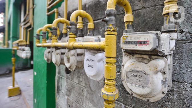 Instalasi jaringan gas PGN terpasang di Rusunawa Griya Tipar Cakung, Jakarta, Kamis (28/11/2019). Menurut pengelola rusun, saat ini tercatat hampir 90 persen penghuni beralih menggunakan Jargas PGN karena lebih hemat biaya. (merdeka.com/Iqbal Nugroho)