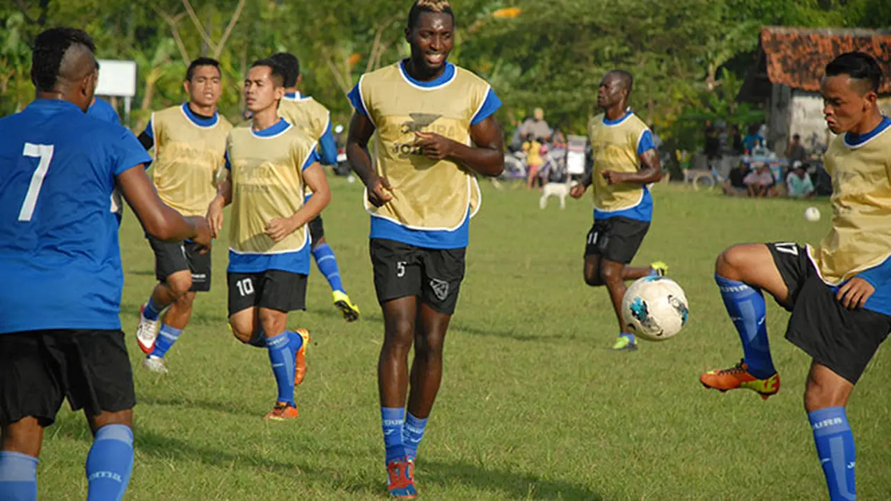 persipura-latihan-140213b.jpg