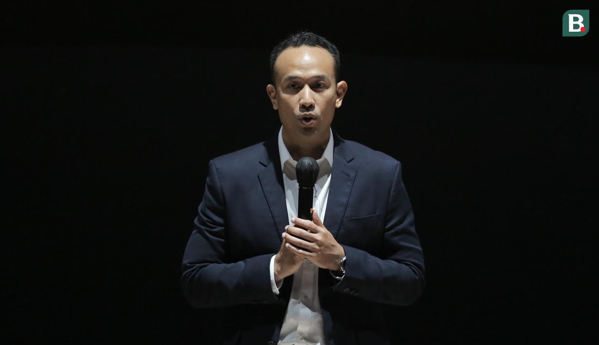 Direktur Utama IBL, Junas Miradiarsyah, memberikan sambutan saat konferensi pers pembukaan musim IBL GoPay 2026 di kawasan Senayan, Jakarta, Selasa (6/1/2026). (Bola.com/M Iqbal Ichsan)