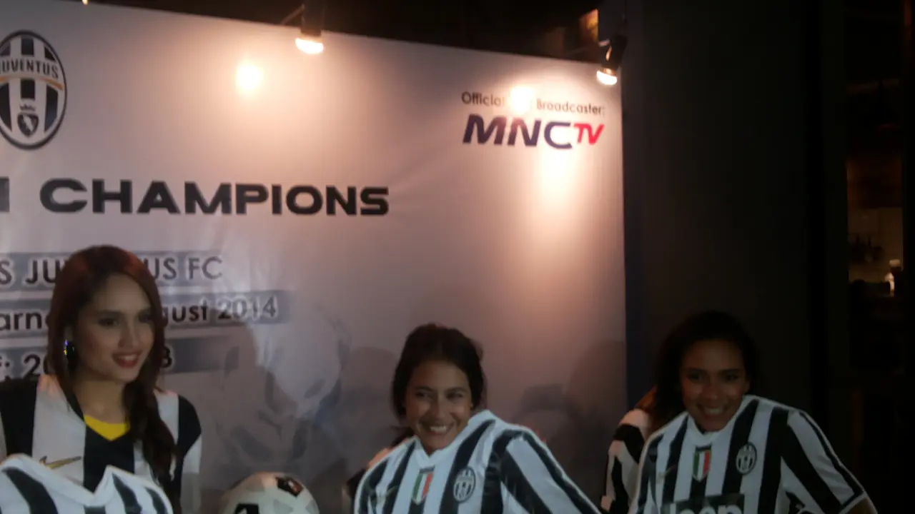 Cinta Laura, Nadine Alexandra dan Pevita Pierce 